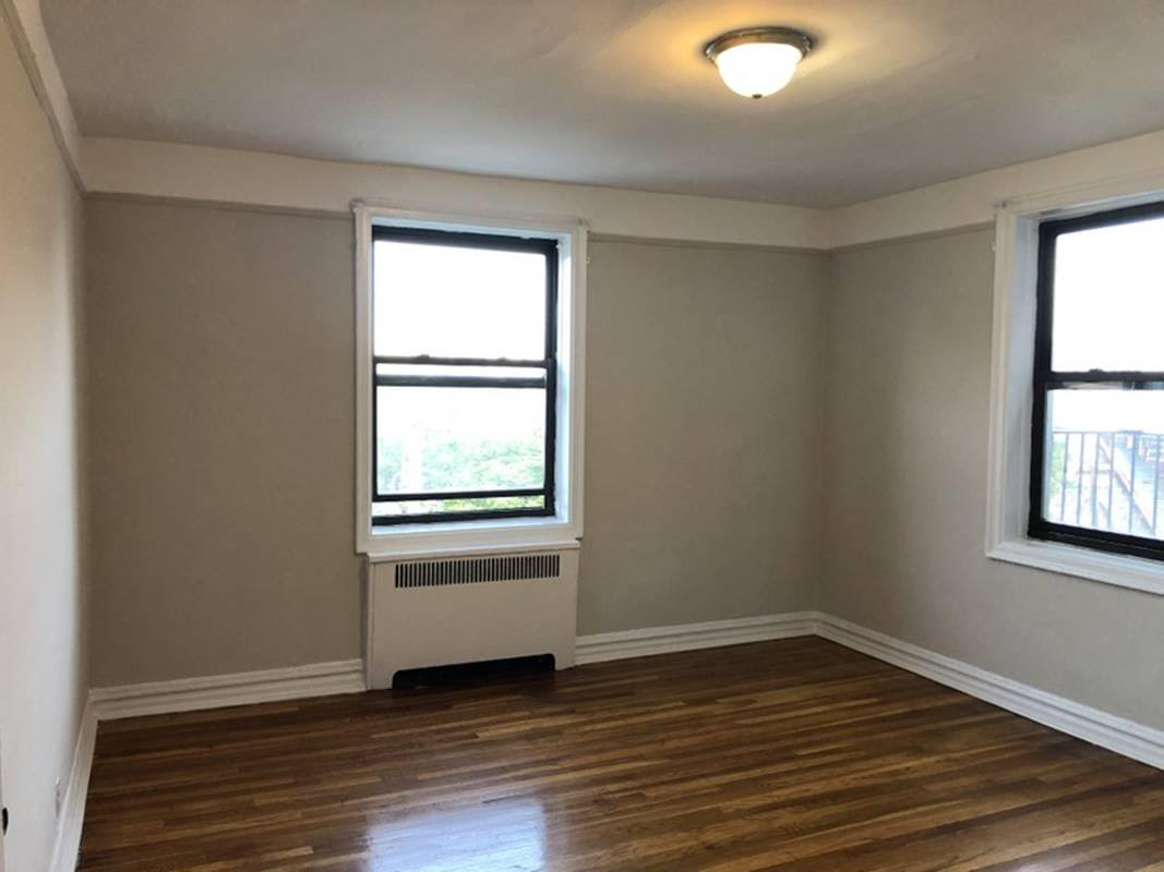Apartment 30th Road Queens, NY 11102, MLS-RD4242-10