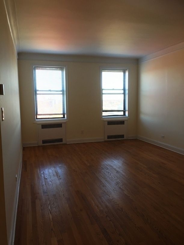 Apartment Highland Avenue  Queens, NY 11432, MLS-RD4244-2