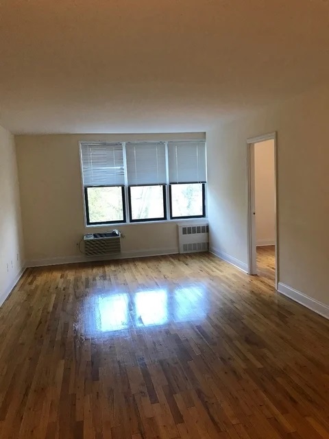 Apartment in Jamaica Estates - Ava Place  Queens, NY 11432