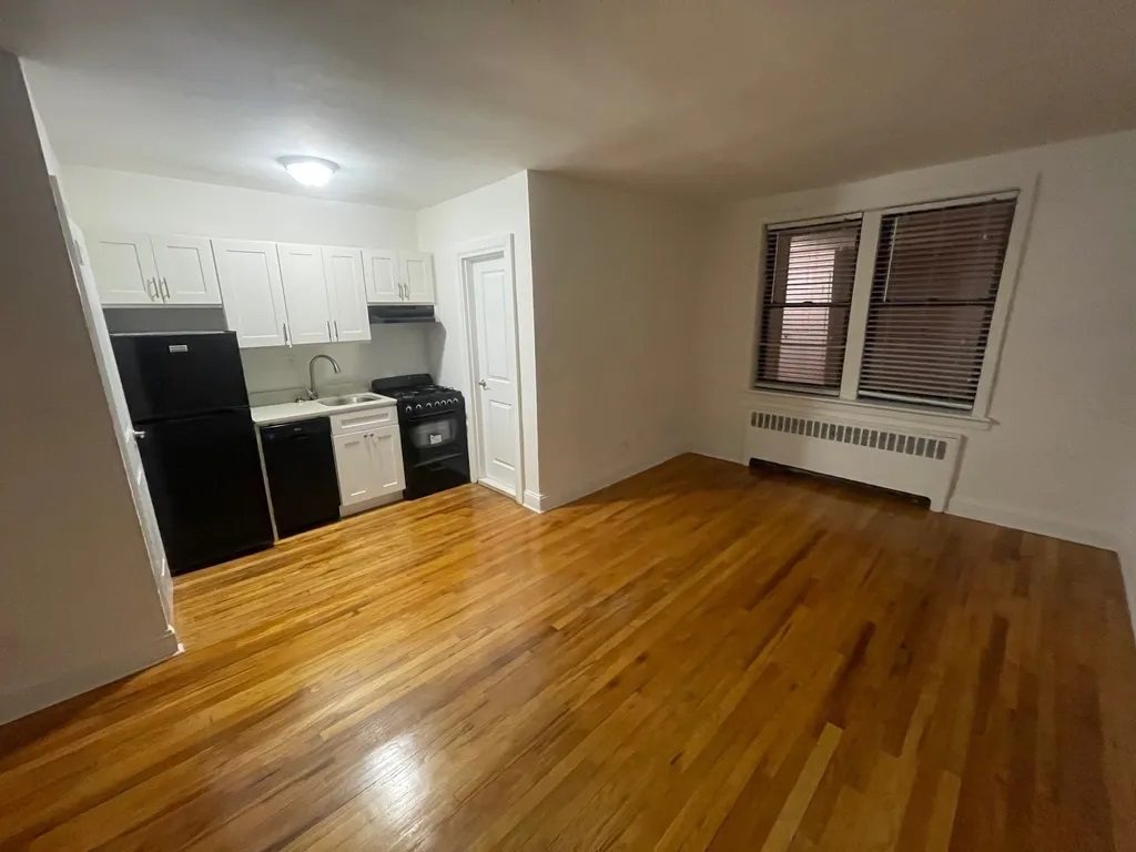 Apartment 113th Street  Queens, NY 11375, MLS-RD4379-7