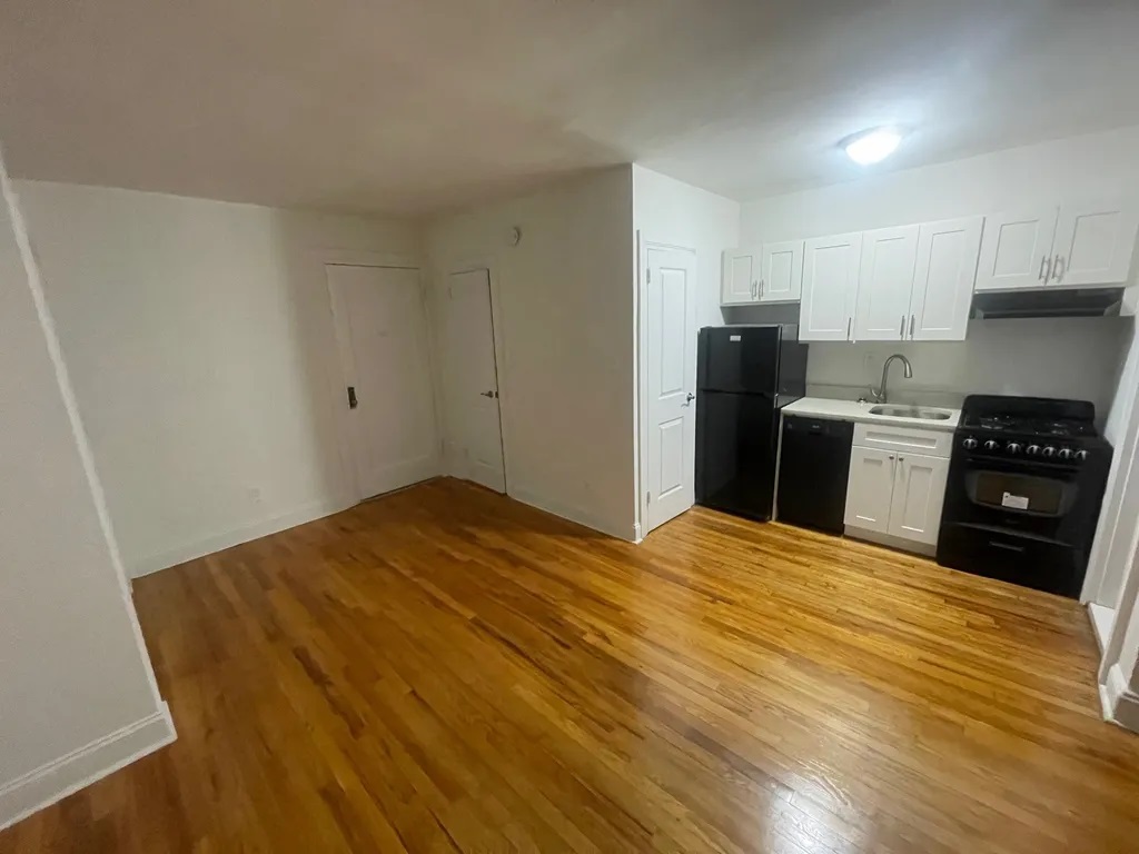 Apartment 113th Street  Queens, NY 11375, MLS-RD4379-9