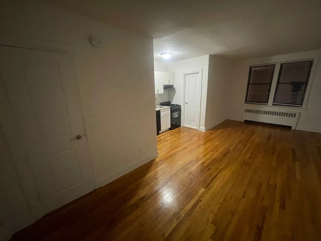 Apartment 113th Street  Queens, NY 11375, MLS-RD4379-10