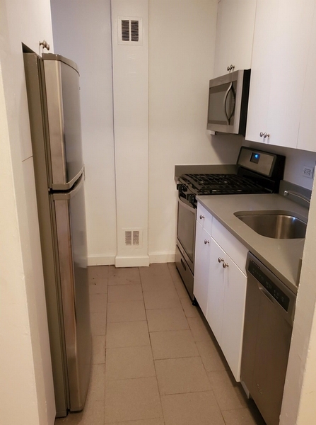 Apartment Crescent Street Queens, NY 11106, MLS-RD4401-2
