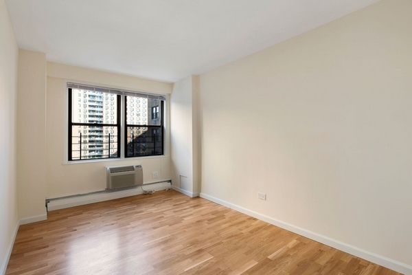 Apartment 57th Avenue Queens, NY 11368, MLS-RD4414-2