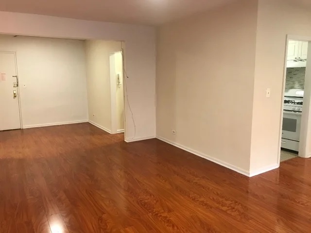 Apartment in Forest Hills - 67th Drive  Queens, NY 11375