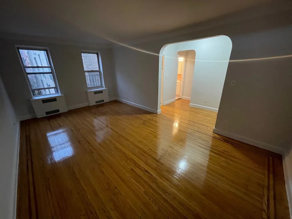 Apartment 72nd Avenue  Queens, NY 11375, MLS-RD4454-4