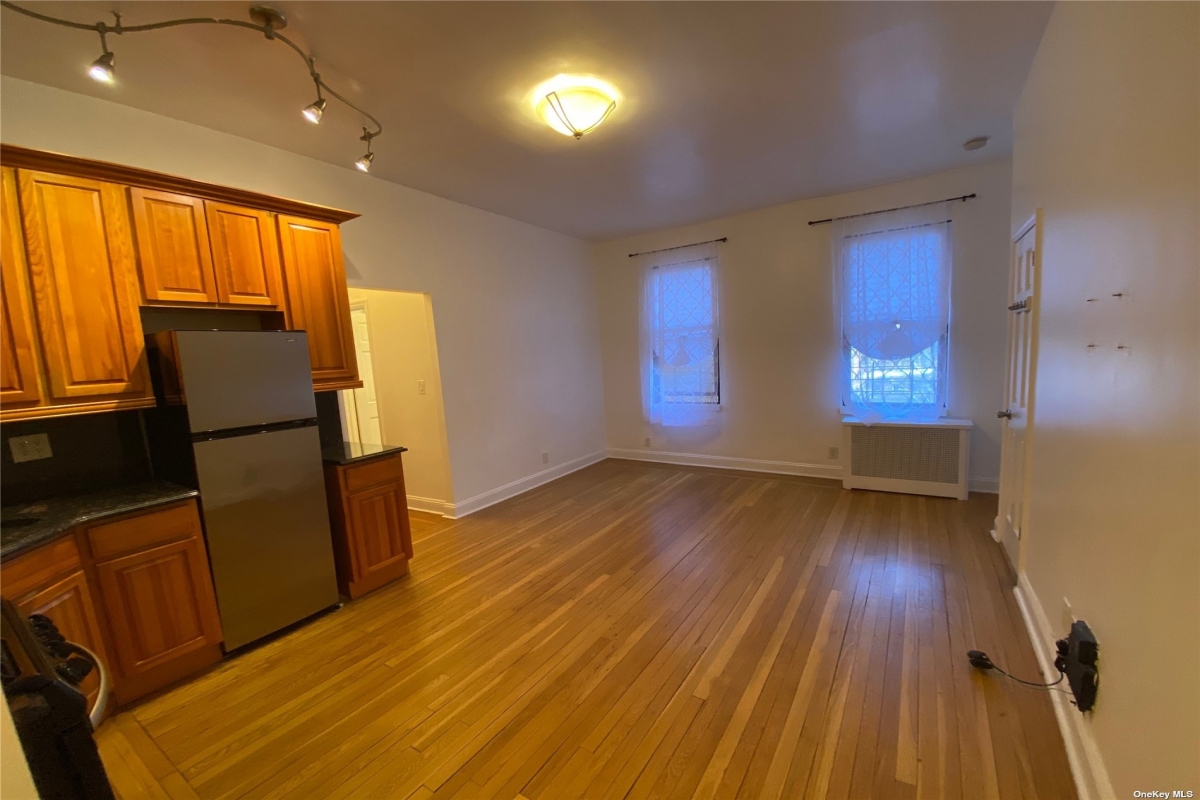  Metropolitan Avenue  Queens, NY 11415, MLS-RD4548-3