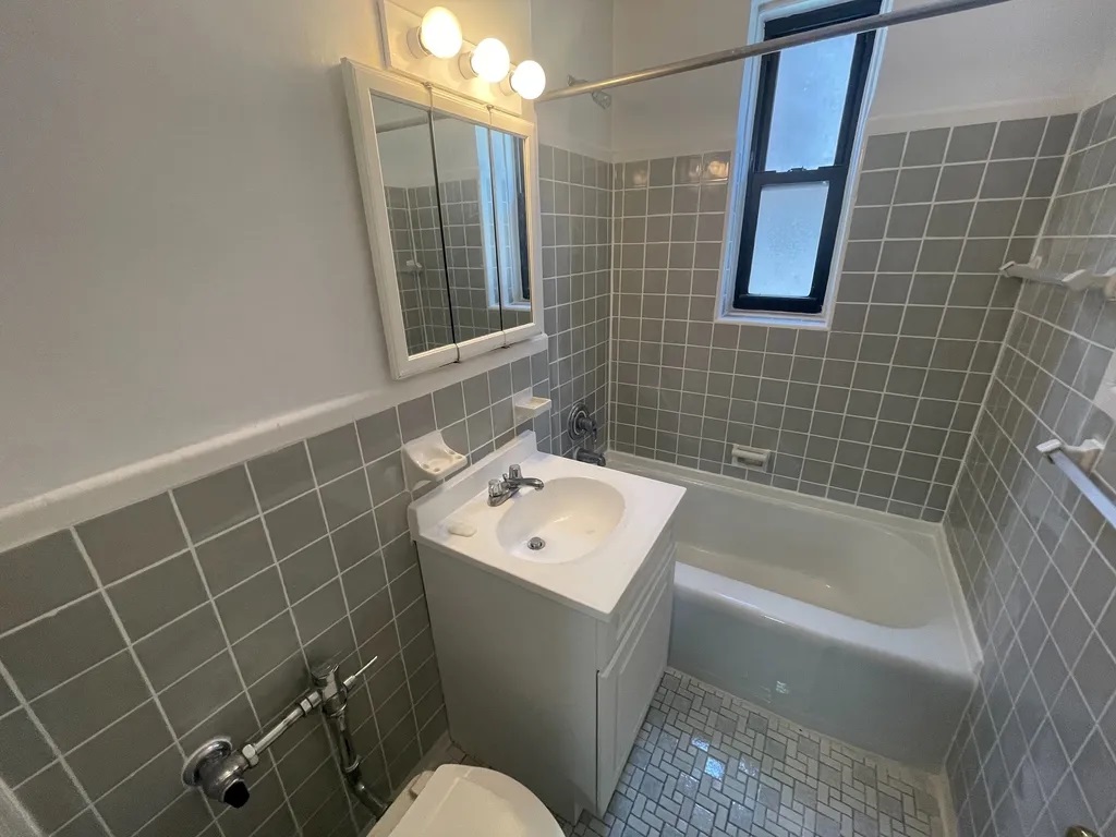 Apartment 67th Drive  Queens, NY 11375, MLS-RD4565-12
