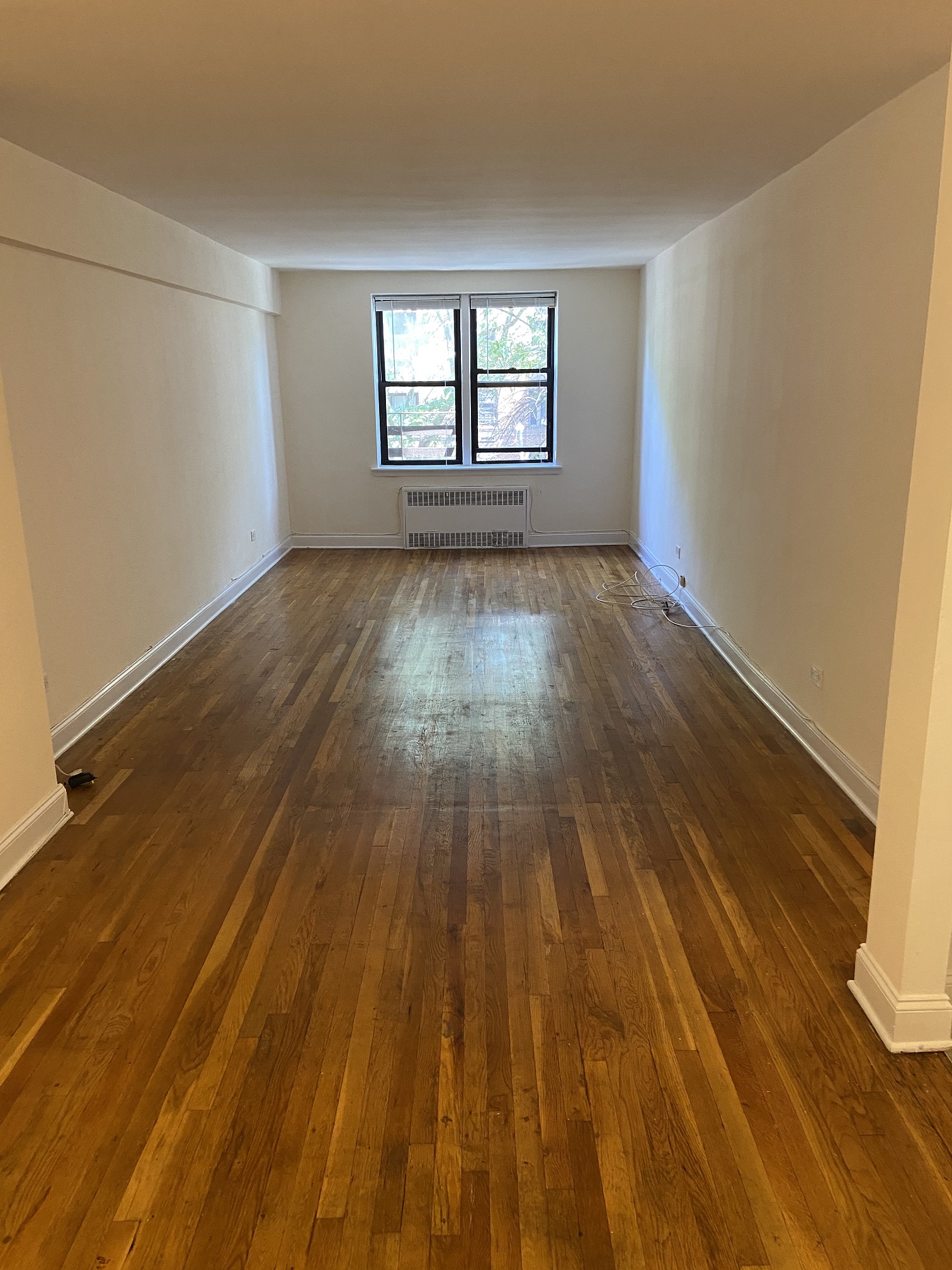 Apartment in Jackson Heights - 77th Street  Queens, NY 11372