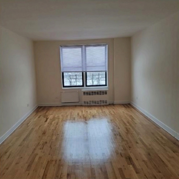 Apartment Colden Street  Queens, NY 11355, MLS-RD4616-9