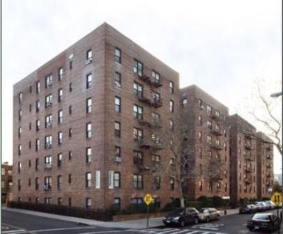 Apartment in Forest Hills - 62nd Road  Queens, NY 11375