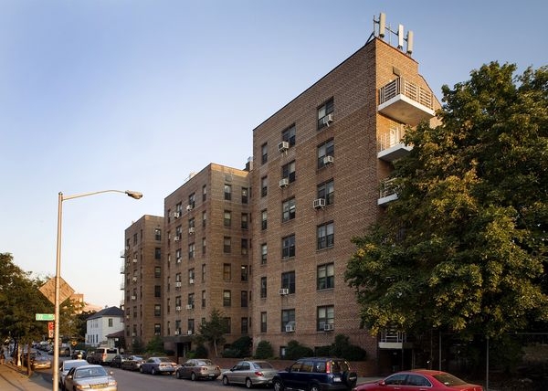 Apartment 41st Avenue  Queens, NY 11377, MLS-RD4633-5