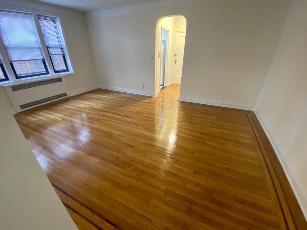 Apartment in Jamaica - Highland Avenue  Queens, NY 11432