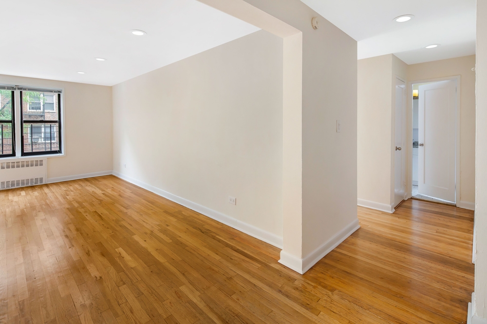 Apartment Saunders Street Queens, NY 11374, MLS-RD4659-5