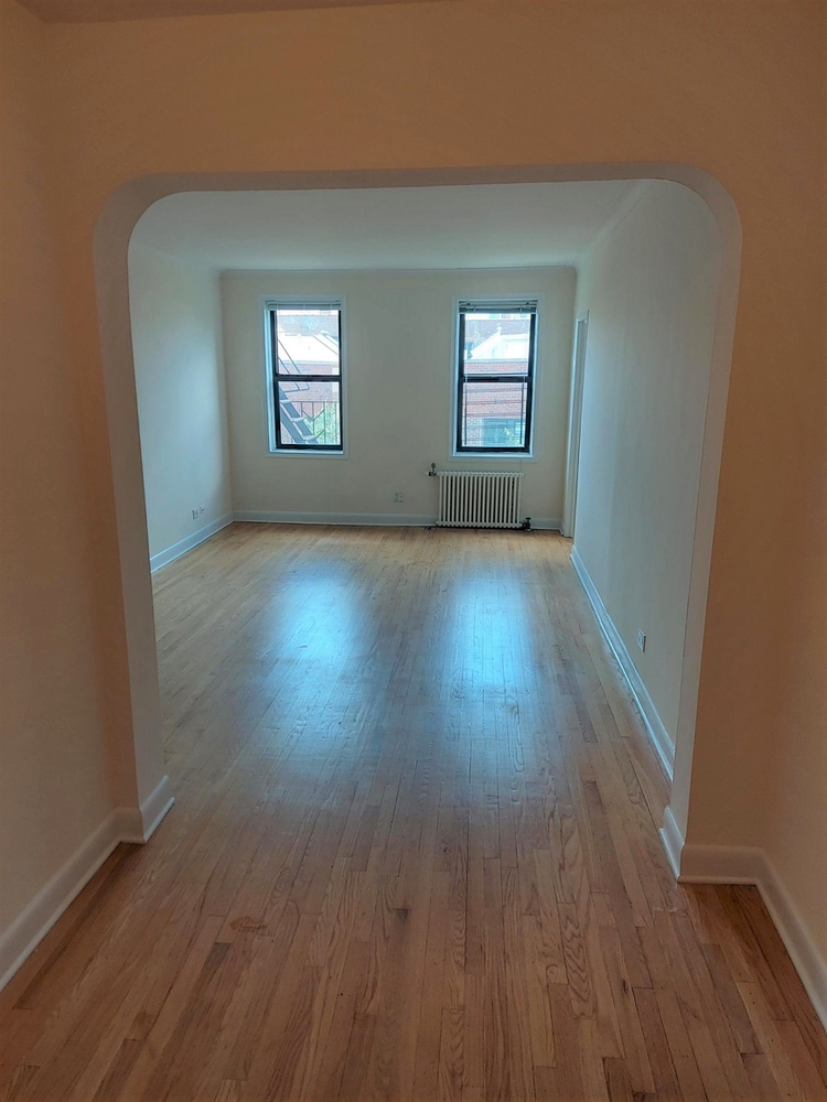 Apartment 42nd Street Queens, NY 11104, MLS-RD4664-8