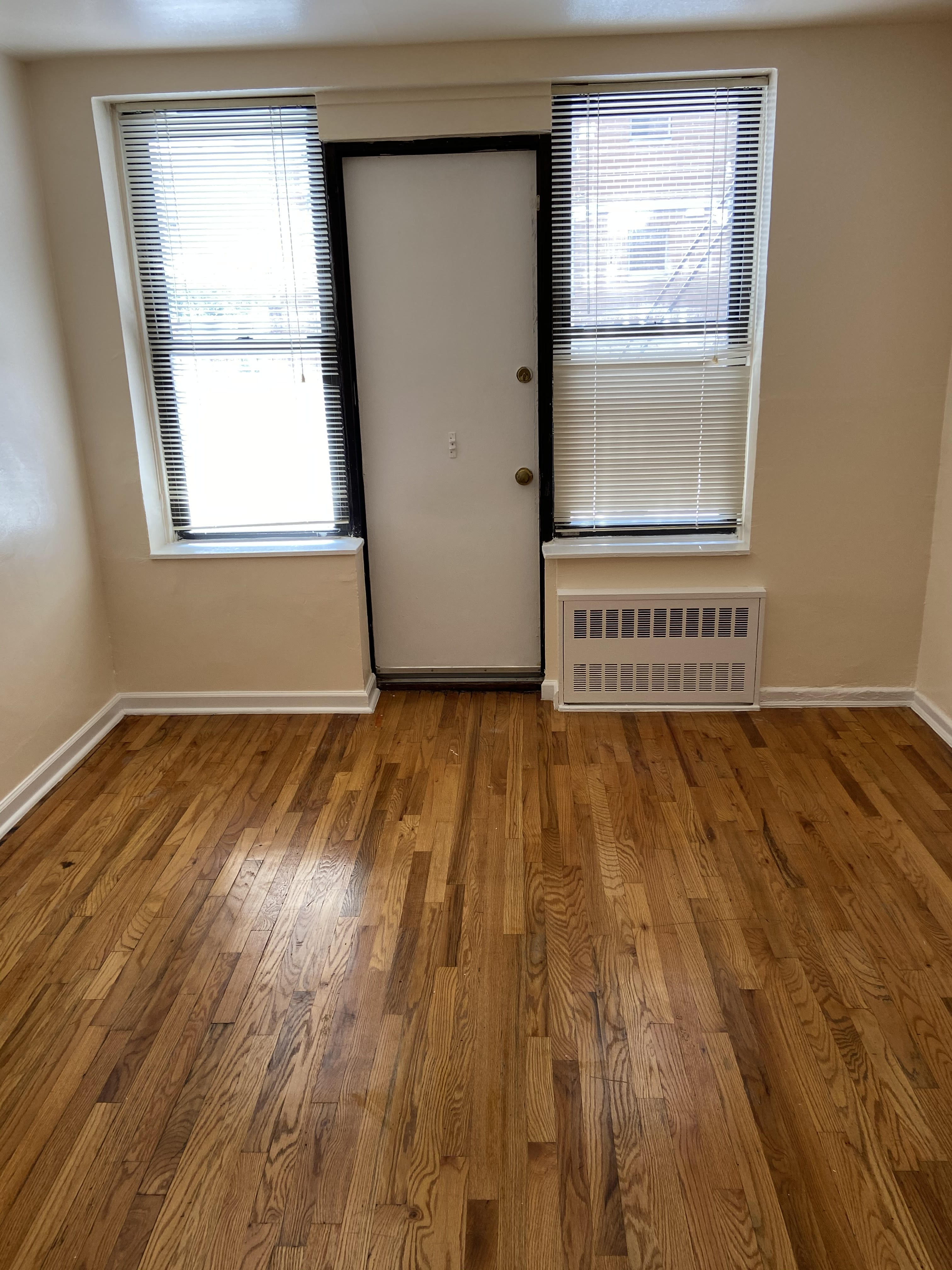 Apartment in Kew Gardens - 116th Street  Queens, NY 11415