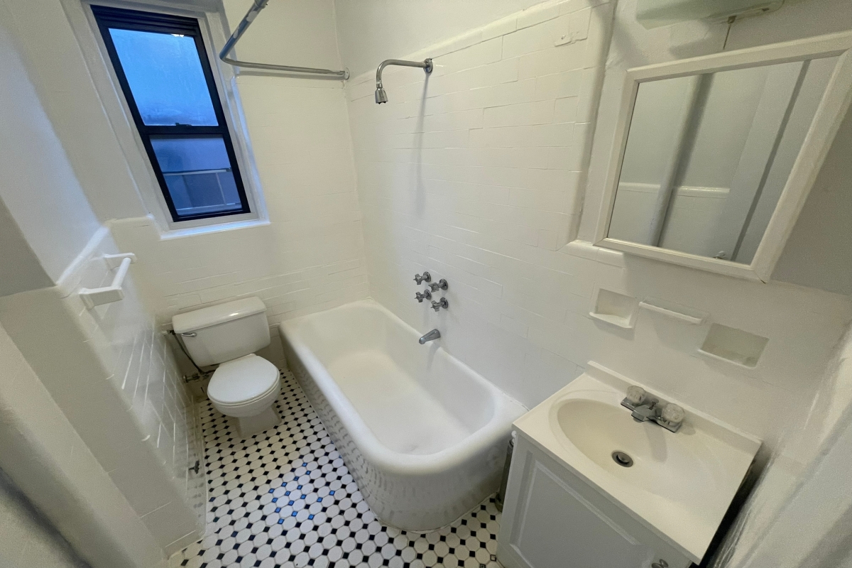 Apartment 118th Street  Queens, NY 11415, MLS-RD4758-10