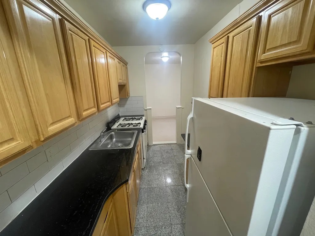 Apartment Wetherole Street Queens, NY 11374, MLS-RD4768-2