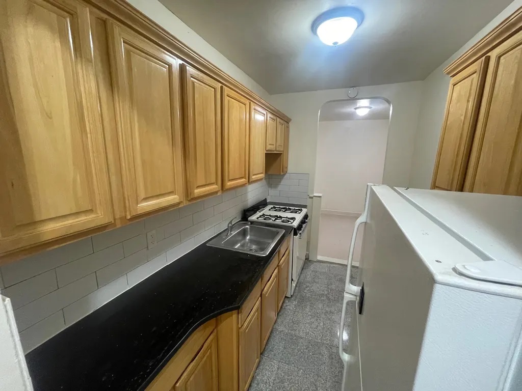 Apartment Wetherole Street Queens, NY 11374, MLS-RD4768-4