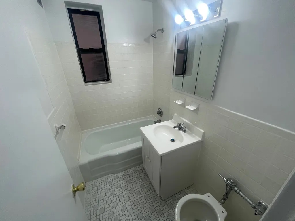 Apartment 67th Avenue Queens, NY 11375, MLS-RD4776-17