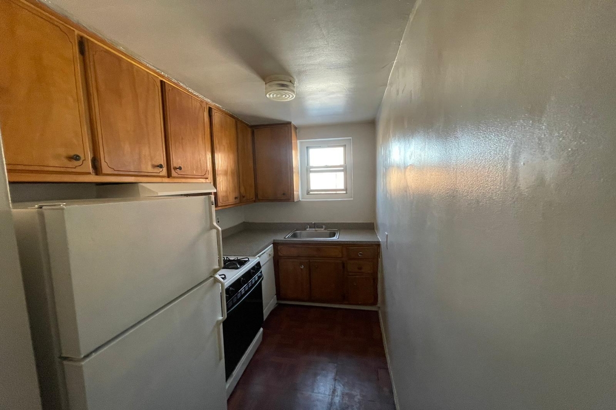 Apartment 38th Avenue  Queens, NY 11354, MLS-RD4819-3