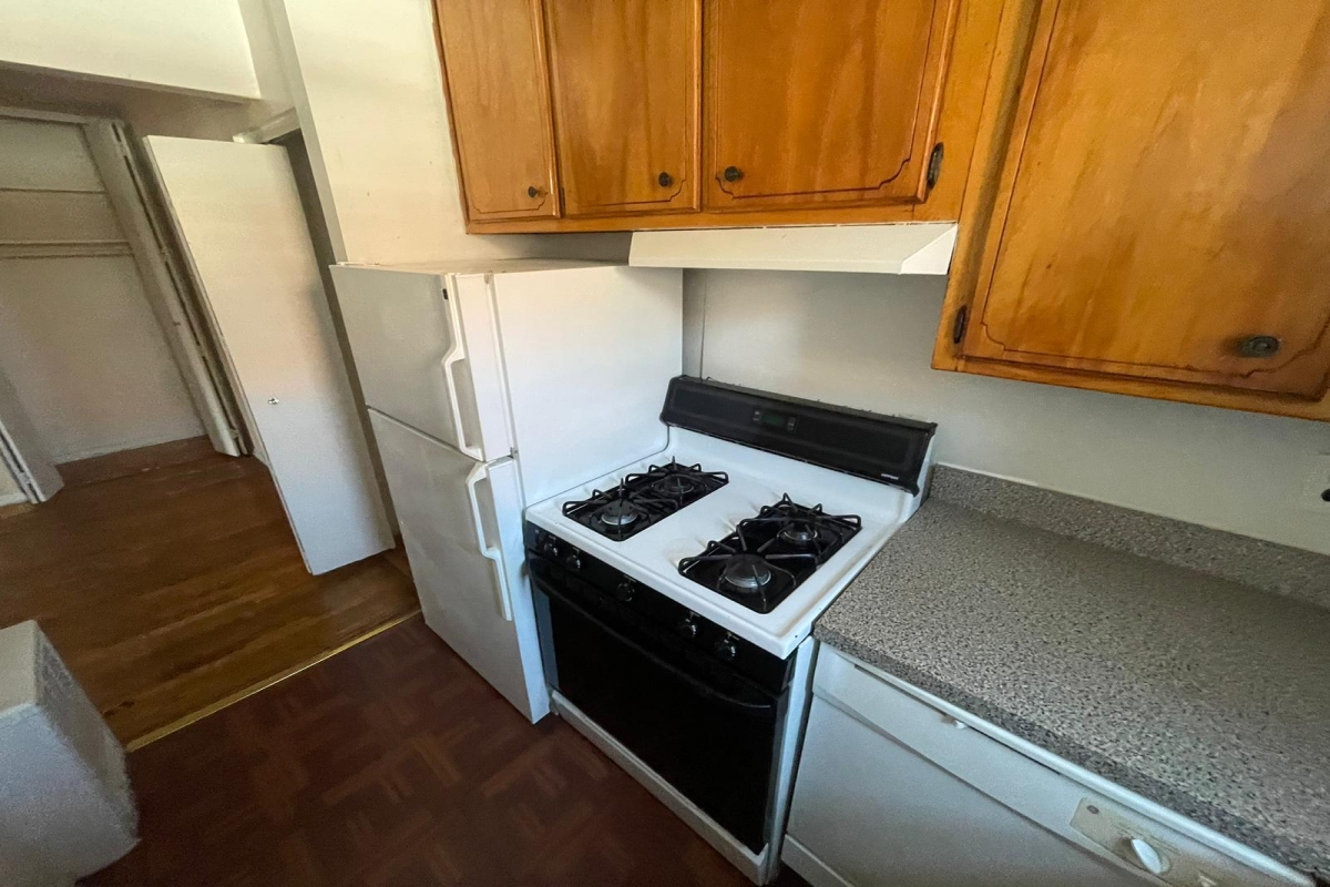 Apartment 38th Avenue  Queens, NY 11354, MLS-RD4819-4