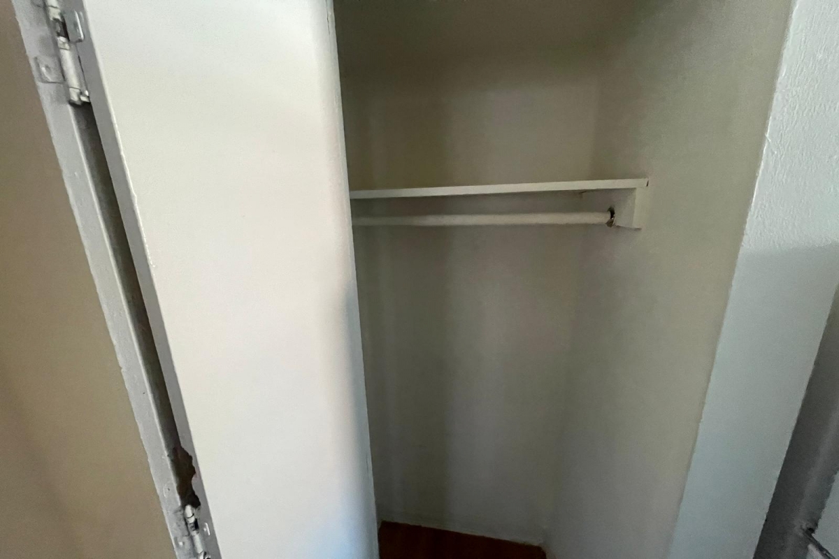 Apartment 38th Avenue  Queens, NY 11354, MLS-RD4819-17