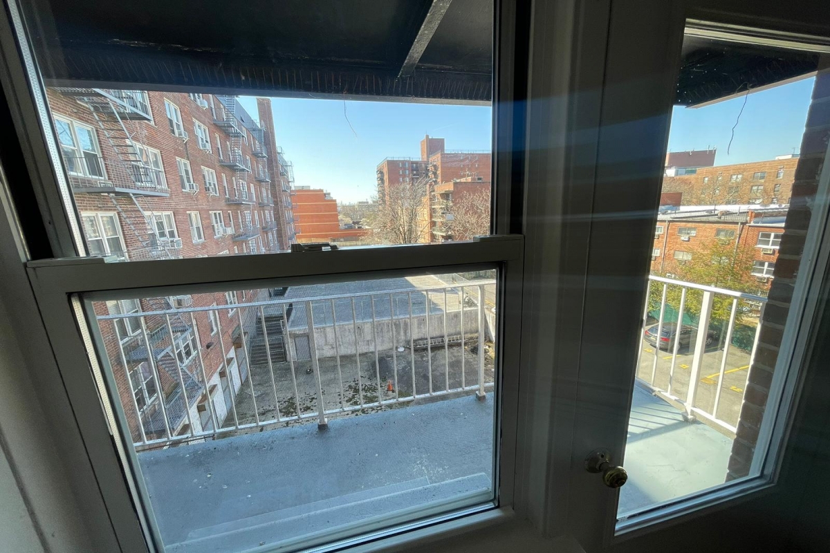 Apartment 35th Avenue Queens, NY 11354, MLS-RD4823-17