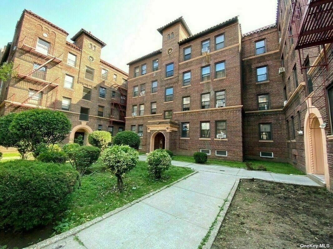  Saunders Street  Queens, NY 11374, MLS-RD4859-2