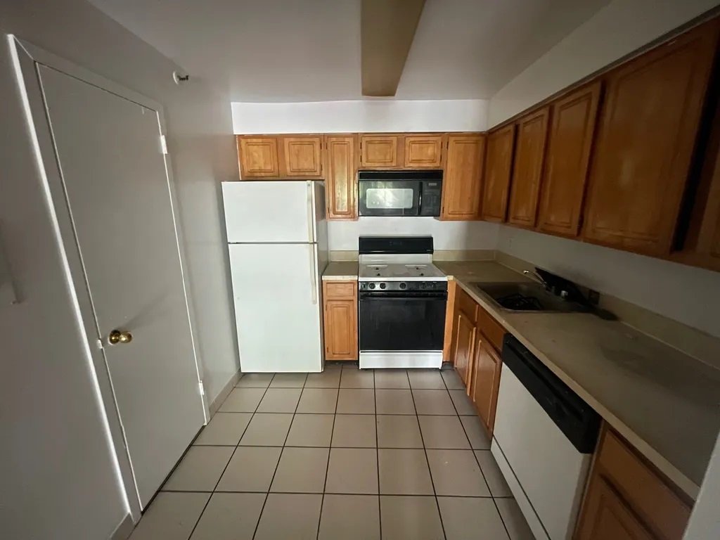 Apartment Northern Blvd Queens, NY 11354, MLS-RD4863-2