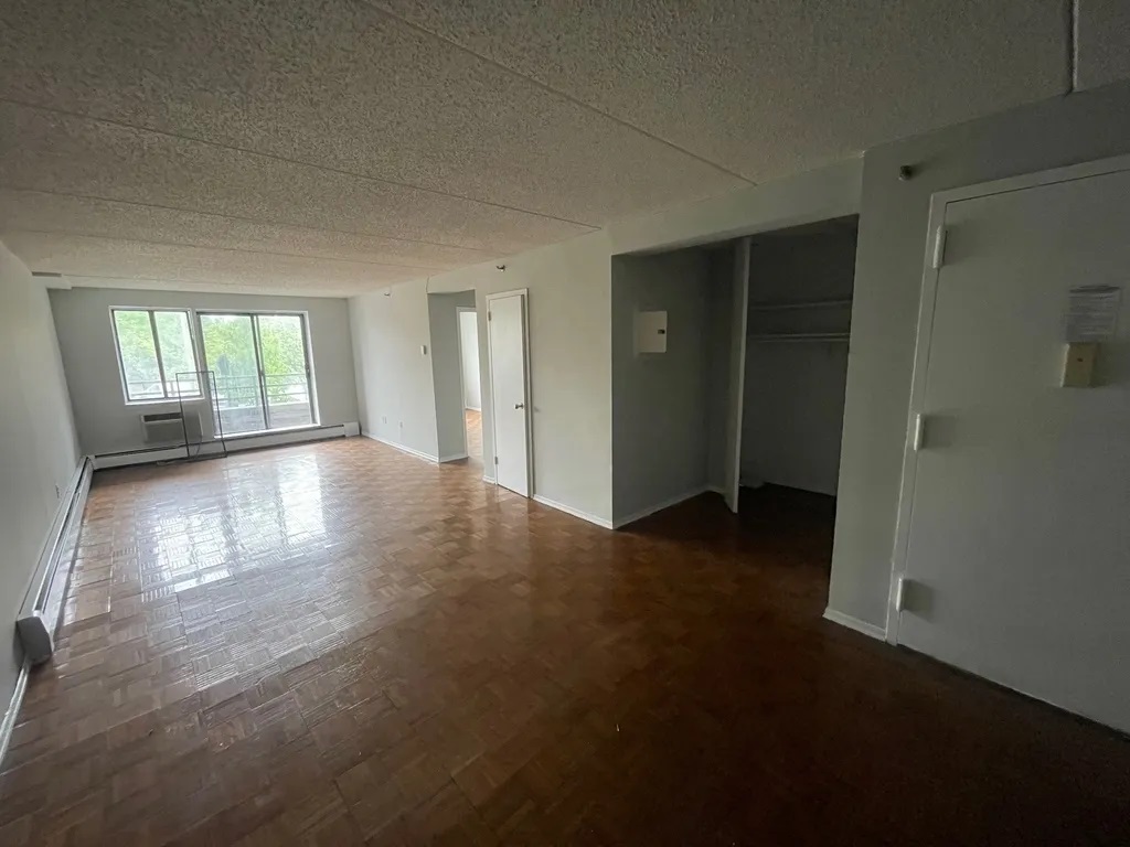 Apartment Northern Blvd Queens, NY 11354, MLS-RD4863-4