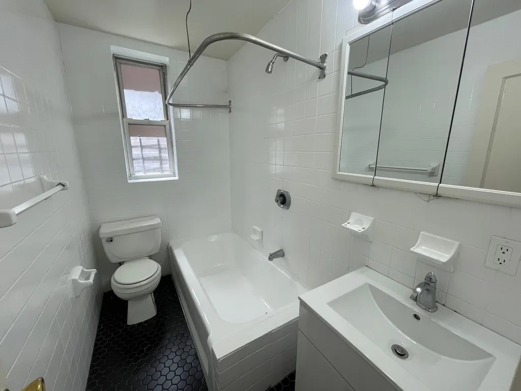 Apartment 118th Street Queens, NY 11415, MLS-RD4886-19