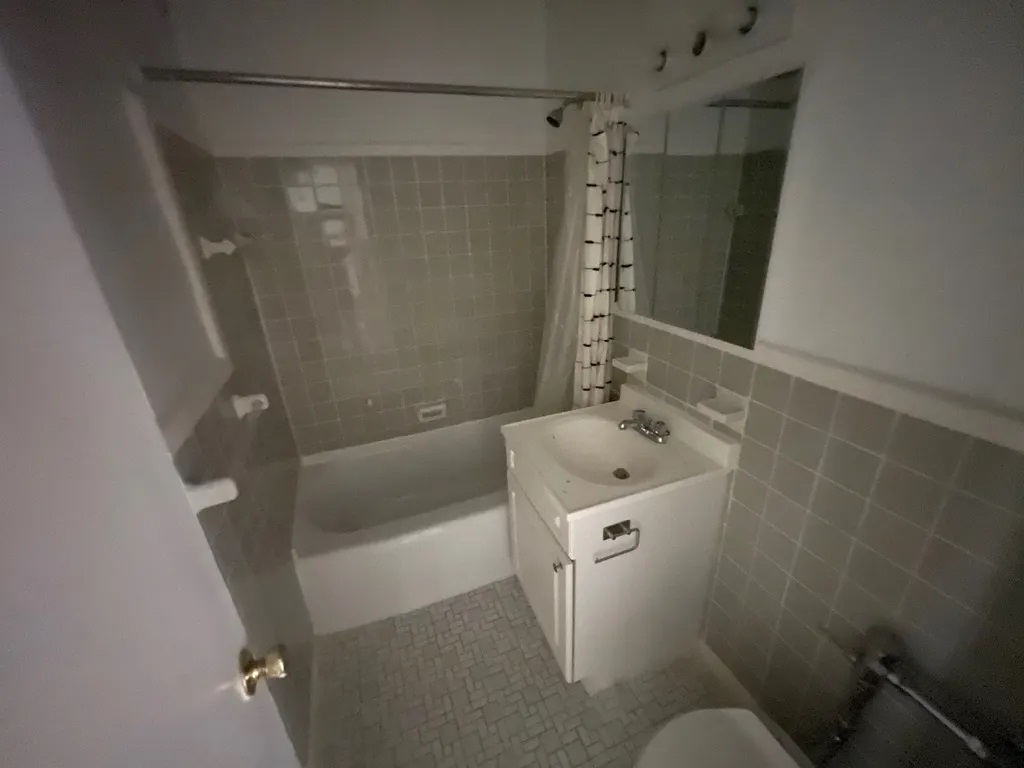 Apartment 67th Avenue  Queens, NY 11375, MLS-RD4904-20