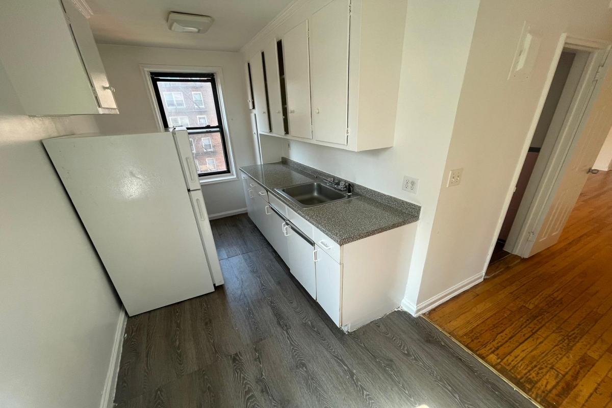Apartment Booth Street  Queens, NY 11374, MLS-RD4933-2