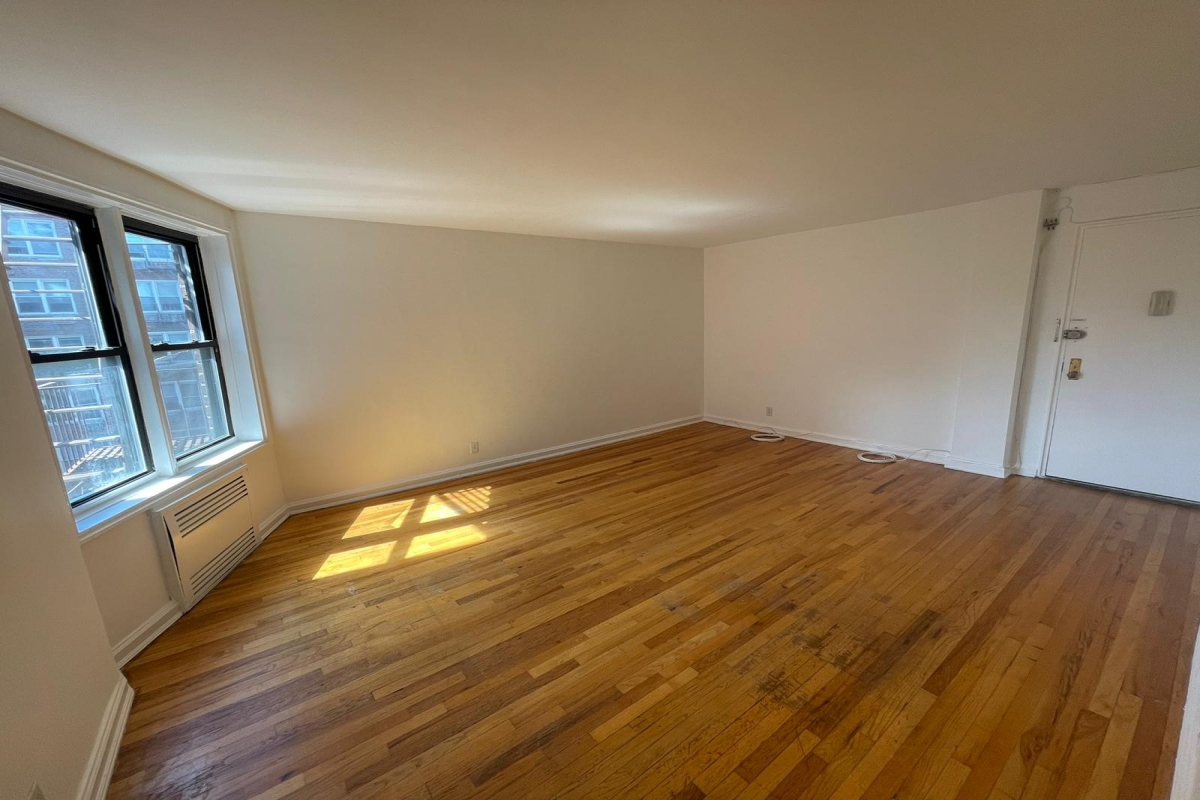 Apartment Booth Street  Queens, NY 11374, MLS-RD4933-8
