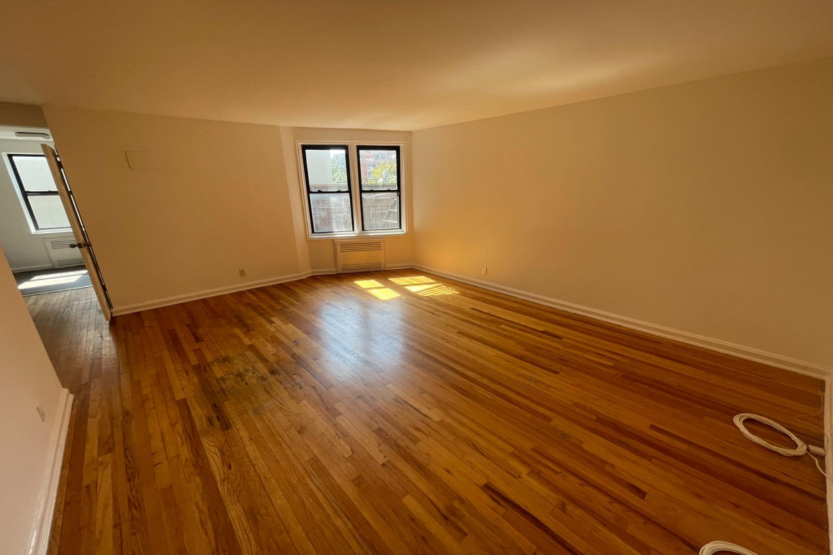 Apartment Booth Street  Queens, NY 11374, MLS-RD4933-10