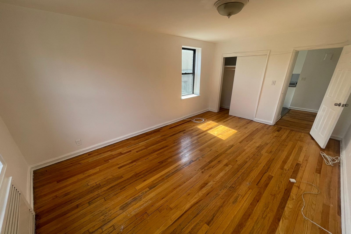 Apartment Booth Street  Queens, NY 11374, MLS-RD4933-12