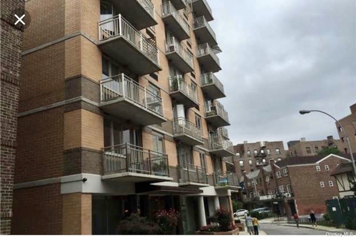 Condo in Kew Gardens - Curzon Road  Queens, NY 11415