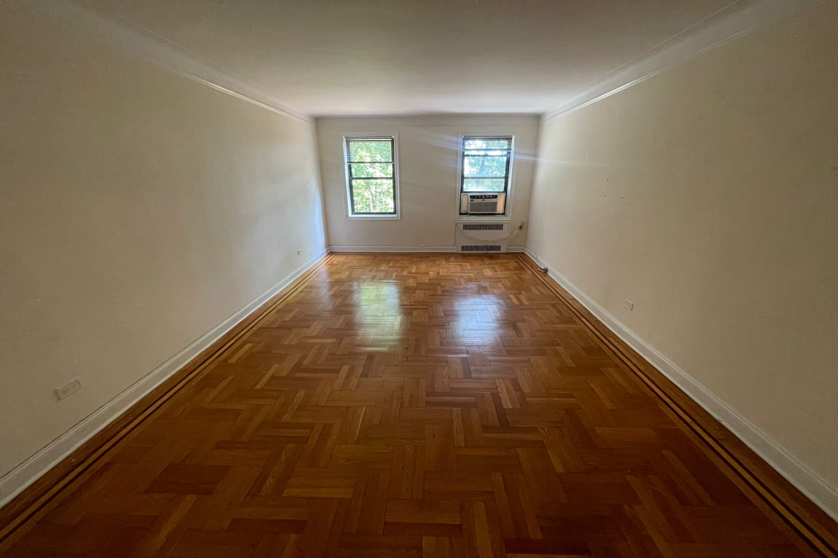 Apartment Highland Avenue Queens, NY 11432, MLS-RD4972-7