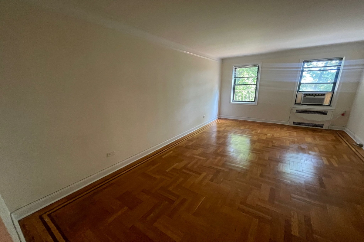 Apartment Highland Avenue Queens, NY 11432, MLS-RD4972-9