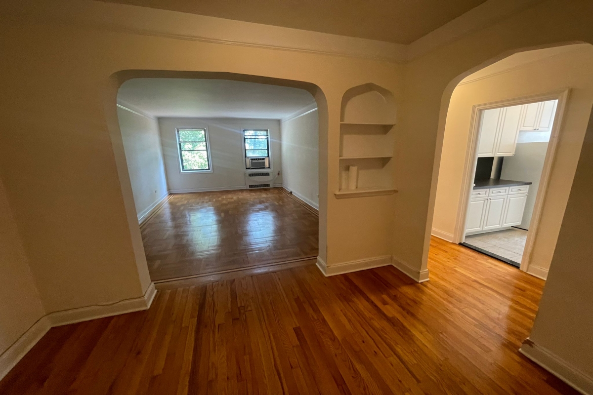 Apartment Highland Avenue Queens, NY 11432, MLS-RD4972-14