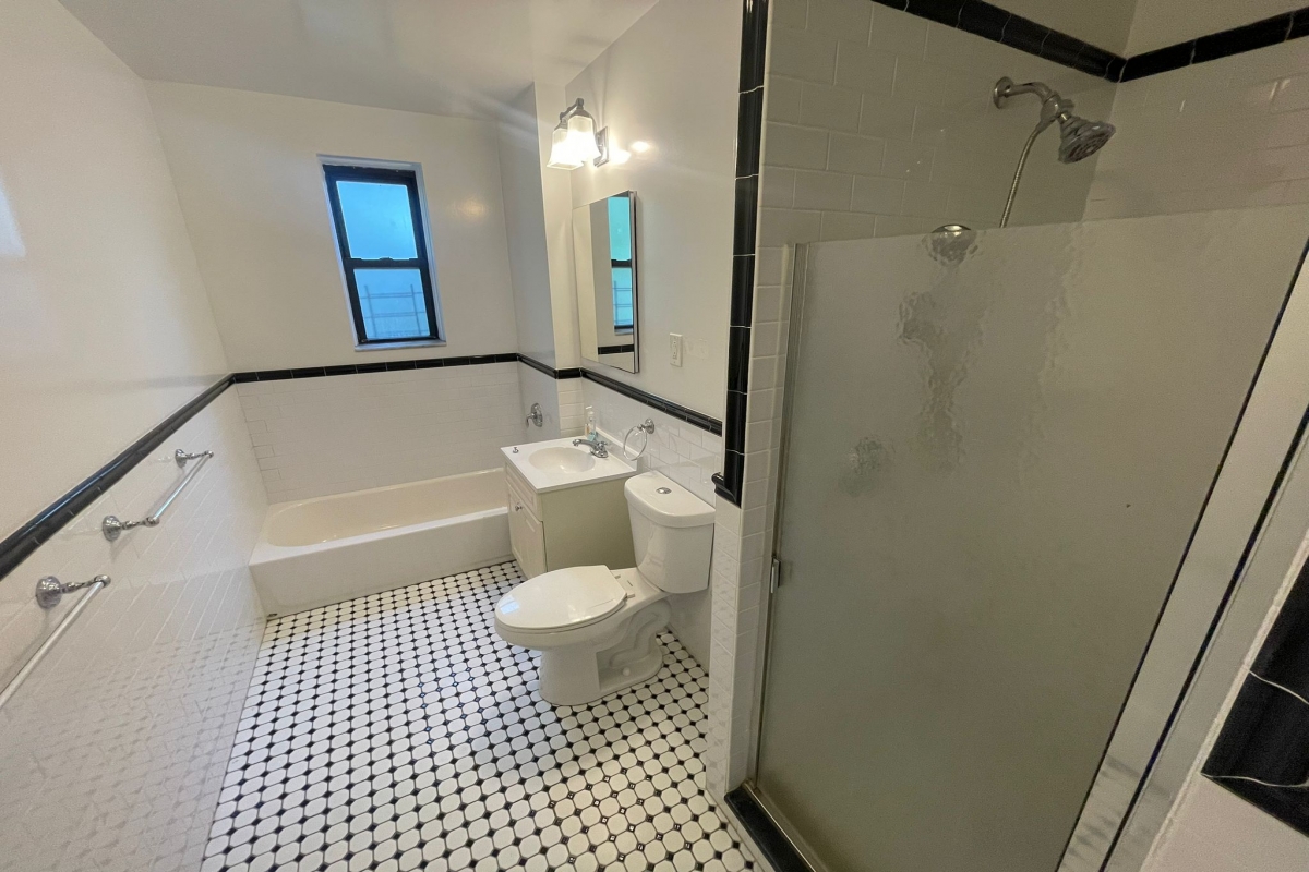 Apartment Highland Avenue Queens, NY 11432, MLS-RD4972-15