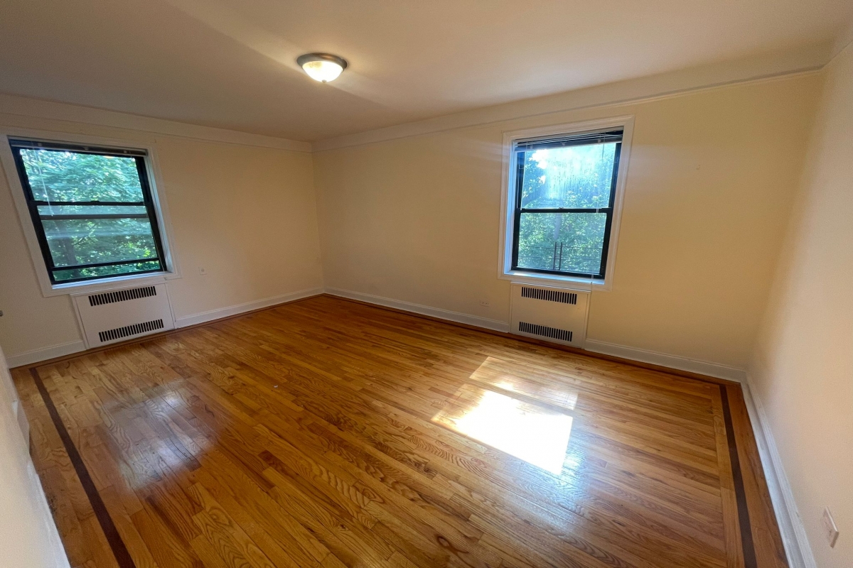Apartment Highland Avenue Queens, NY 11432, MLS-RD4972-18
