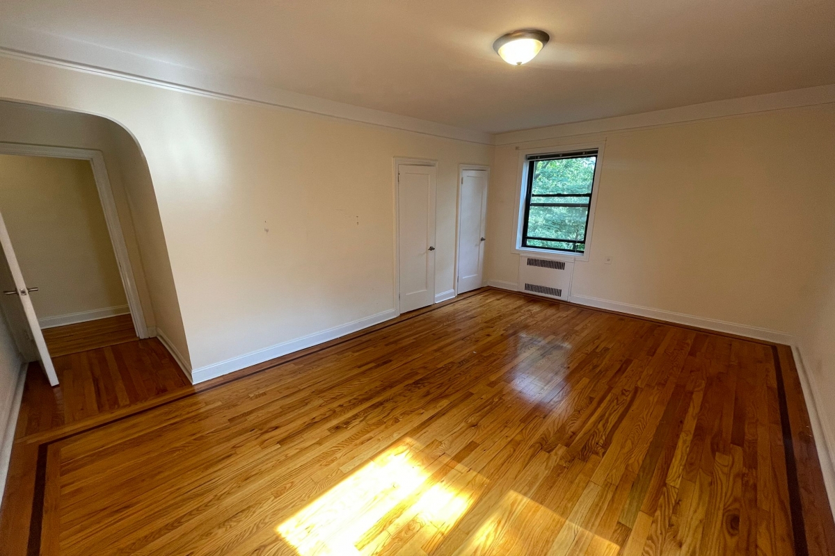 Apartment Highland Avenue Queens, NY 11432, MLS-RD4972-19