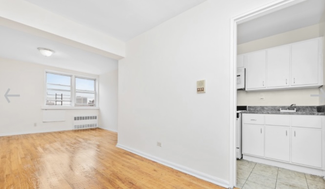 Apartment in Jamaica - 82nd Avenue  Queens, NY 11435