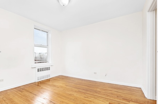 Apartment 82nd Avenue  Queens, NY 11435, MLS-RD4987-4
