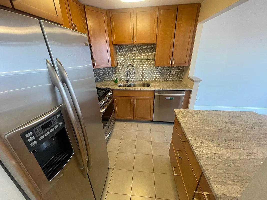 Apartment Curzon Road  Queens, NY 11415, MLS-RD4998-2