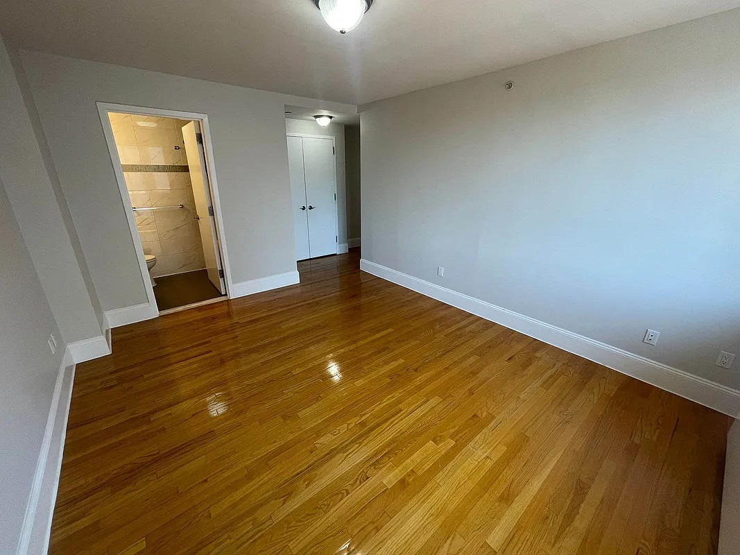 Apartment Curzon Road  Queens, NY 11415, MLS-RD4998-11