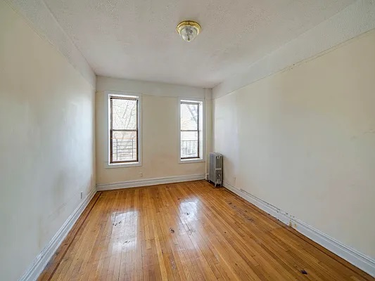Apartment Park Lane South  Queens, NY 11421, MLS-RD5024-2