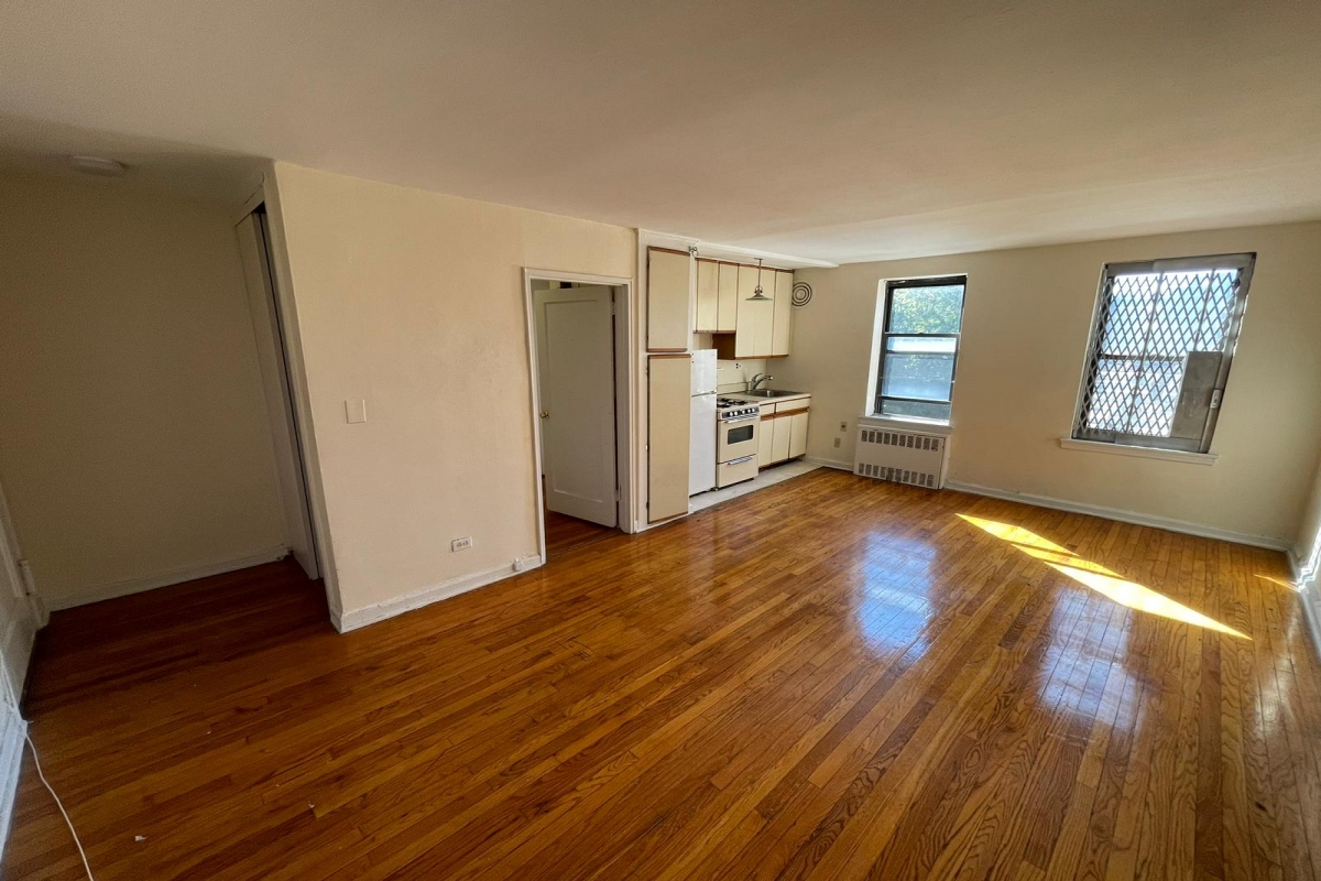 Apartment 108th Street  Queens, NY 11375, MLS-RD5025-5